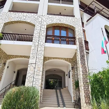 Appartamento 30 Meter Vom Schoenes In Einer Geschlossenen Anlage Sveti Vlas