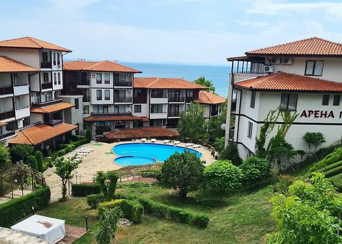 30 Meter Vom Schoenes In Einer Geschlossenen Anlage * Szveti Vlasz