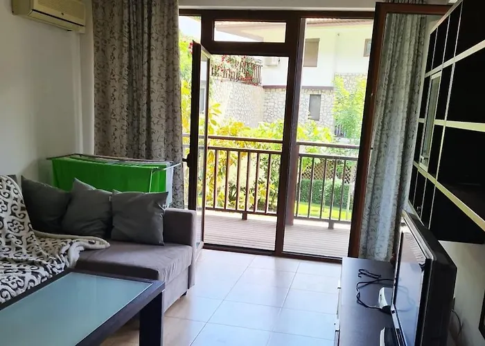 Apartamento 30 Meter Vom Schoenes In Einer Geschlossenen Anlage